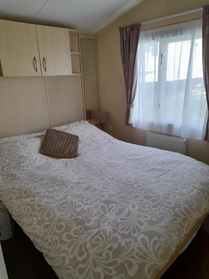 Отель Pine Ridge 59 Rockley Park Poole With Sea View Sleeps Six Экстерьер фото